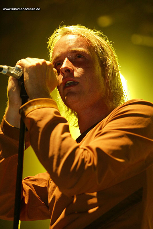 Bild eines Mitglied der Band Die Letzte Instanz beim Live Auftritt.